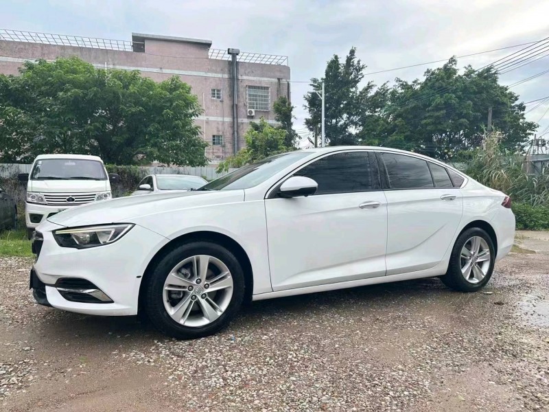 广州19年别克君威2