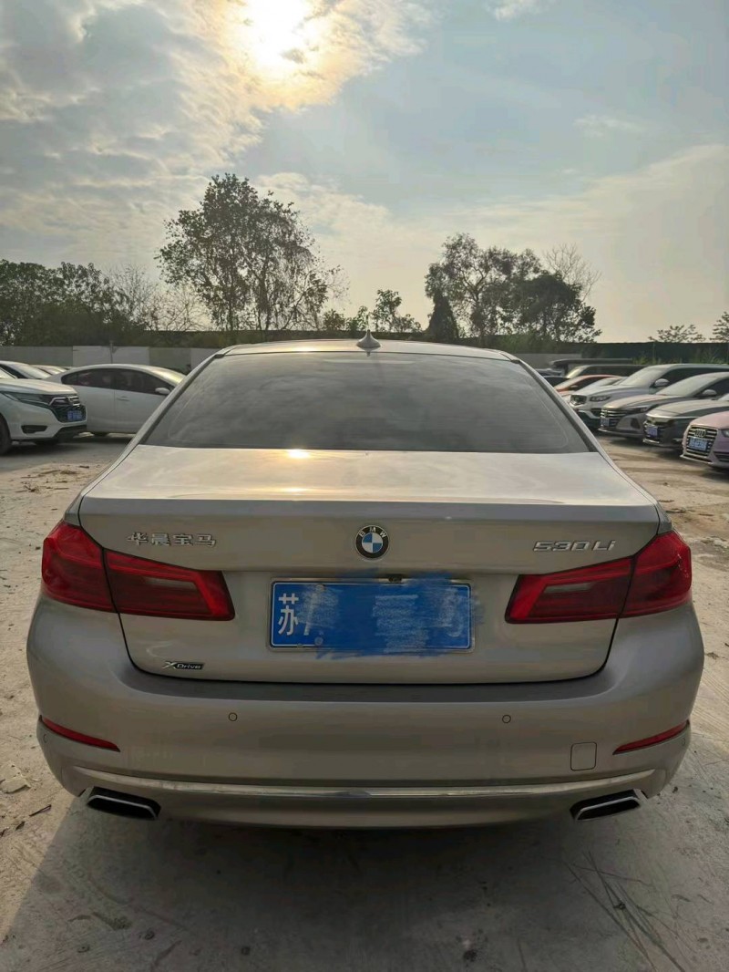 广州18年宝马5系9