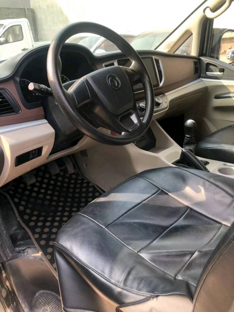 保定20年东风菱智4