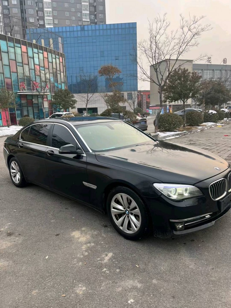 济宁15年宝马7系3