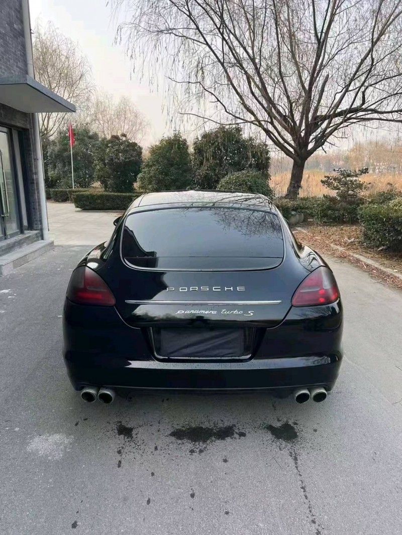 济宁11年保时捷帕拉梅拉9