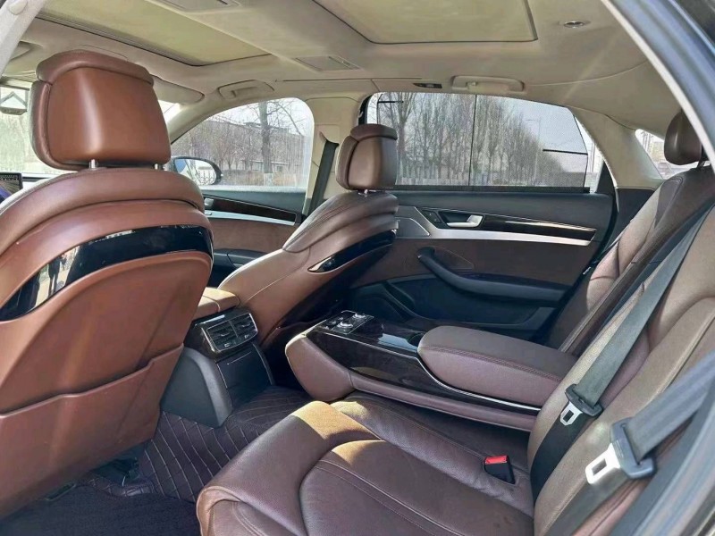 保定15年奥迪A8L6