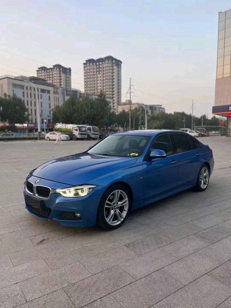 济宁17年宝马3系2