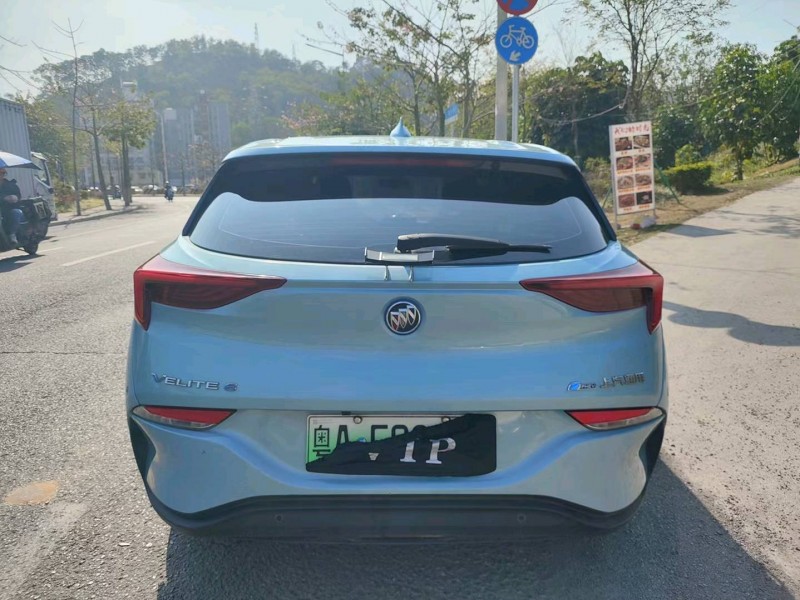 广州22年别克微蓝4