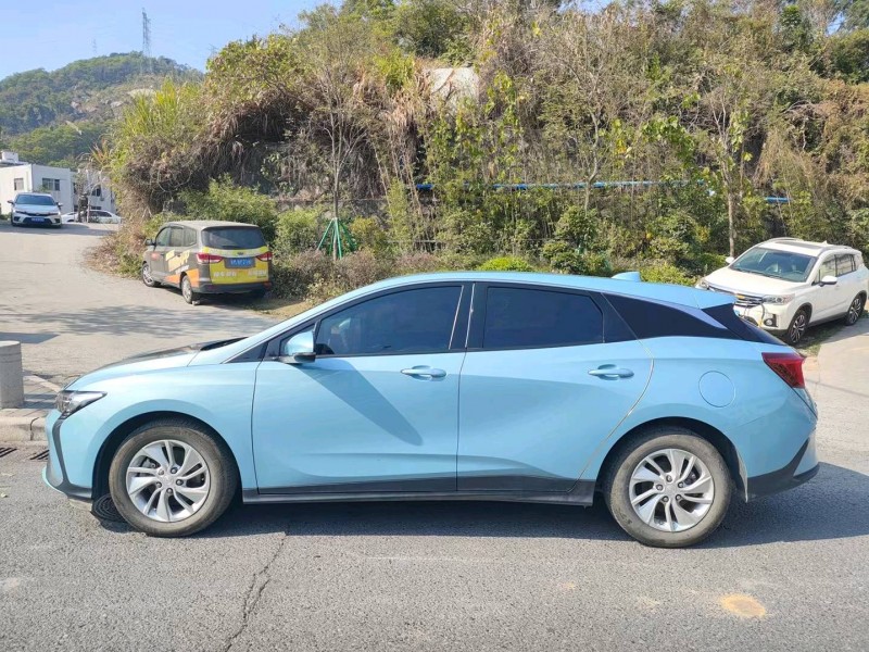 广州22年别克微蓝5