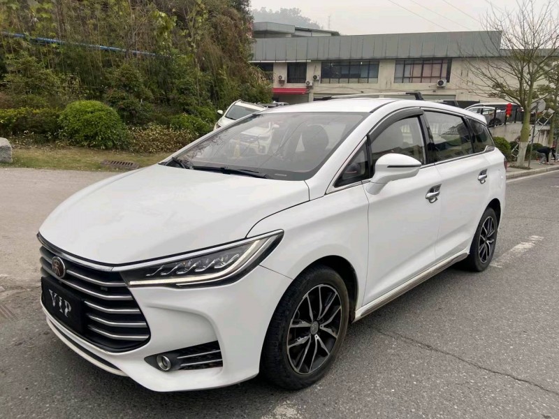 广州18年比亚迪宋3