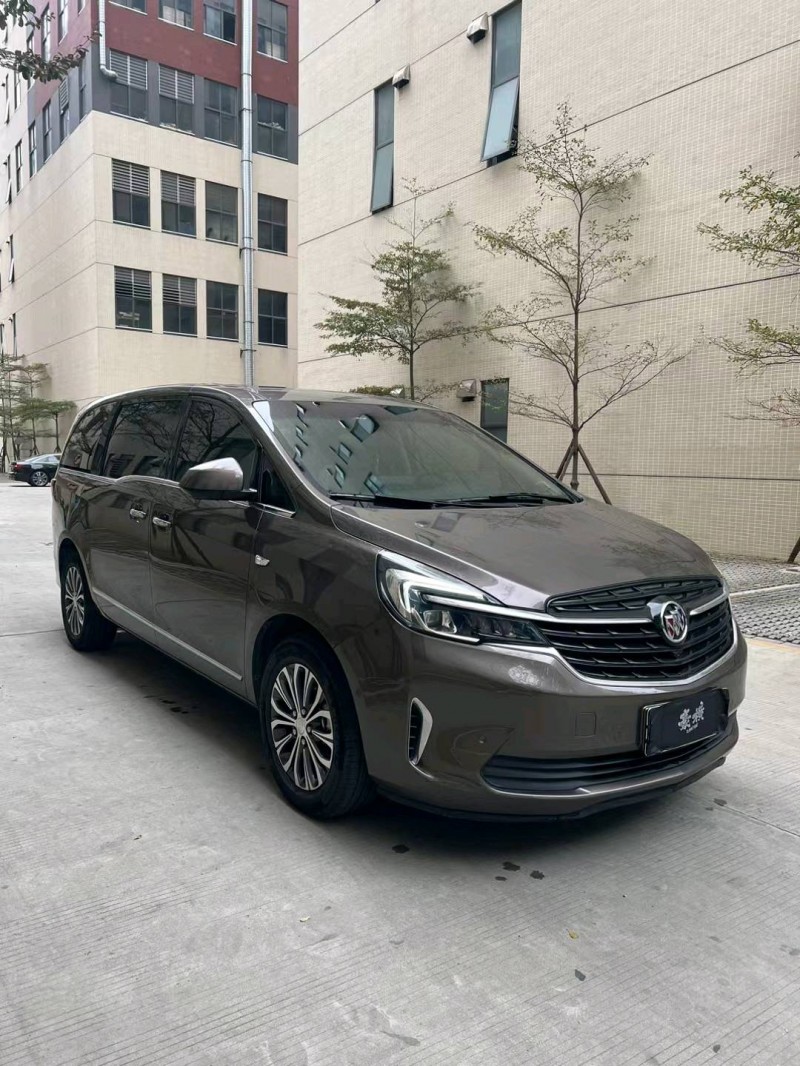 汕头21年别克GL82