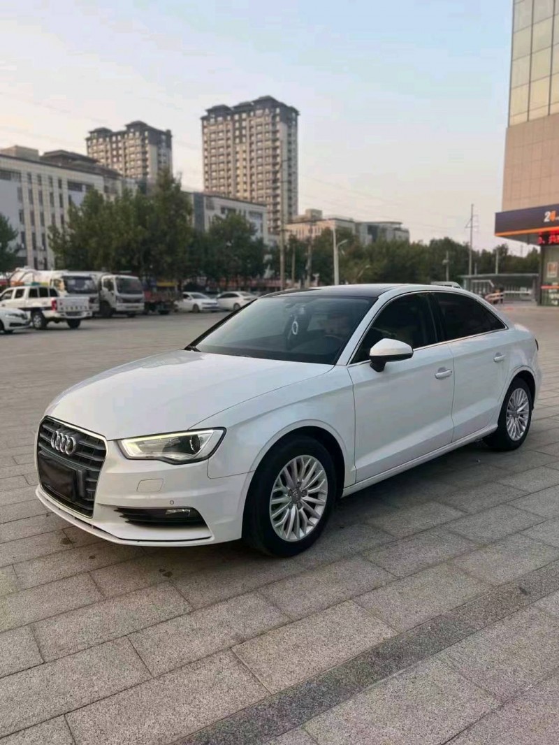 济宁17年奥迪A32
