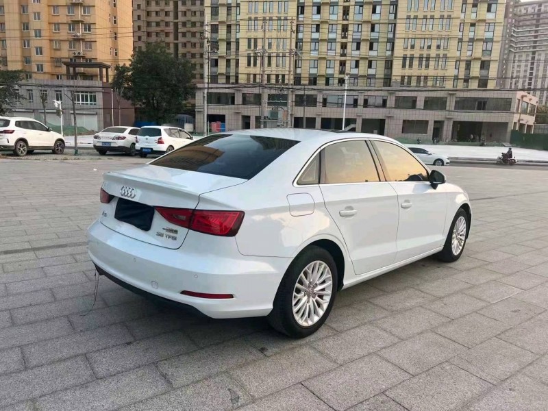 济宁17年奥迪A37