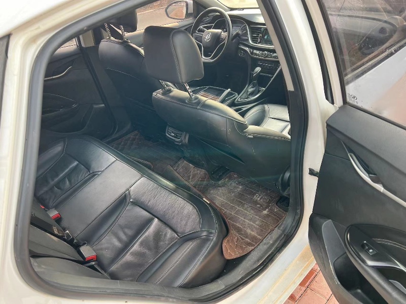 聊城17年别克英朗7