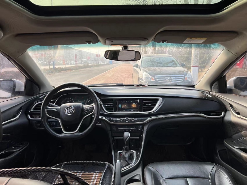 聊城17年别克英朗8