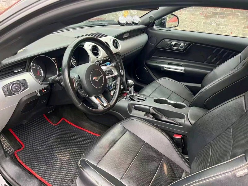 济宁16年福特野马4