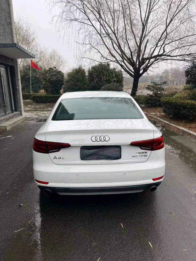 济宁17年奥迪A4L9
