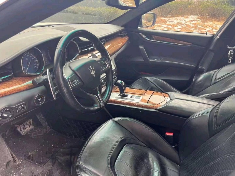 济宁14年玛莎拉蒂总裁4