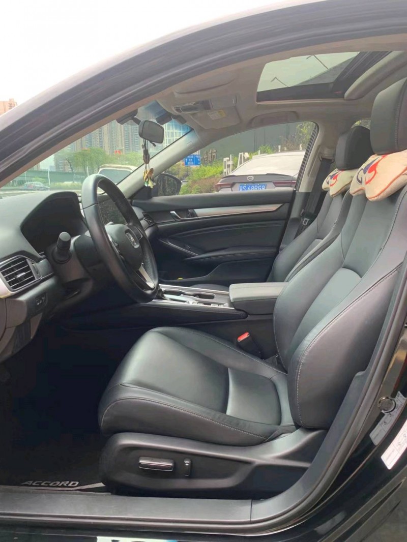 佛山22年本田雅阁6
