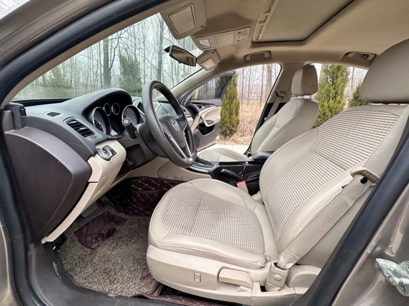 徐州17年别克君威5