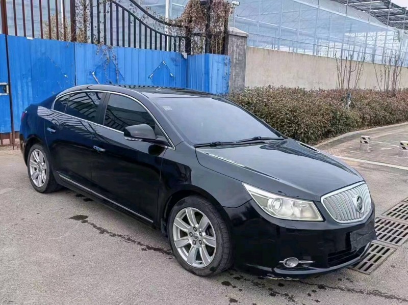 枣庄11年别克君越3