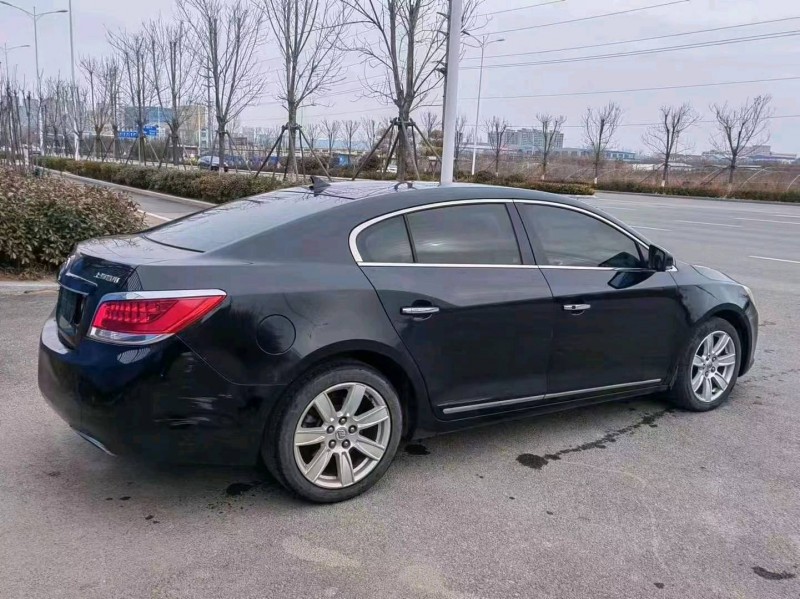 枣庄11年别克君越5