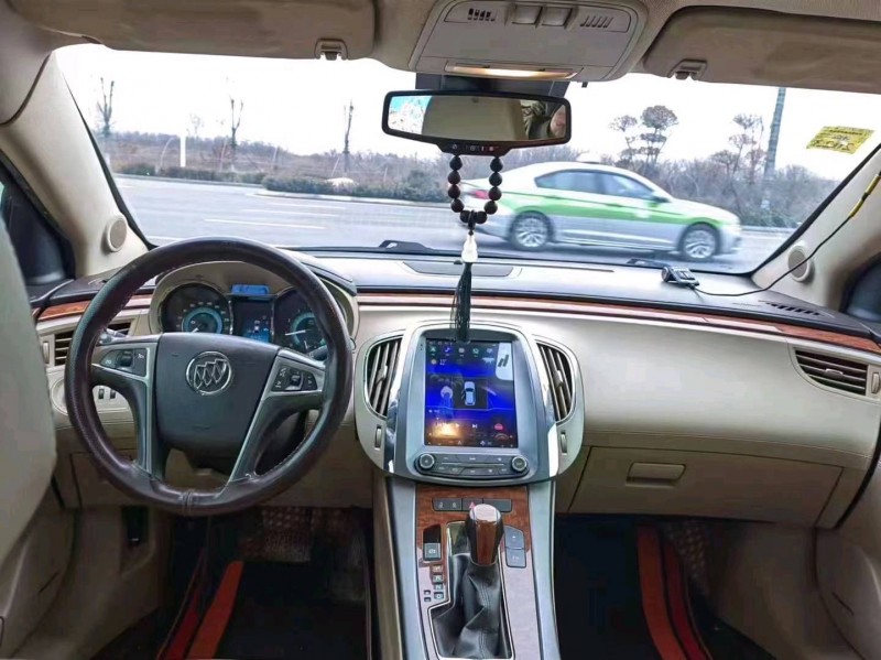 枣庄11年别克君越8