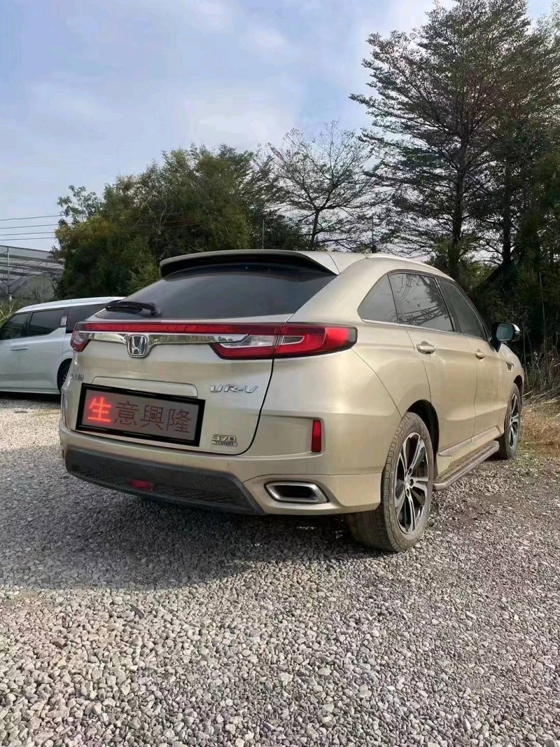 汕头19年本田冠道3