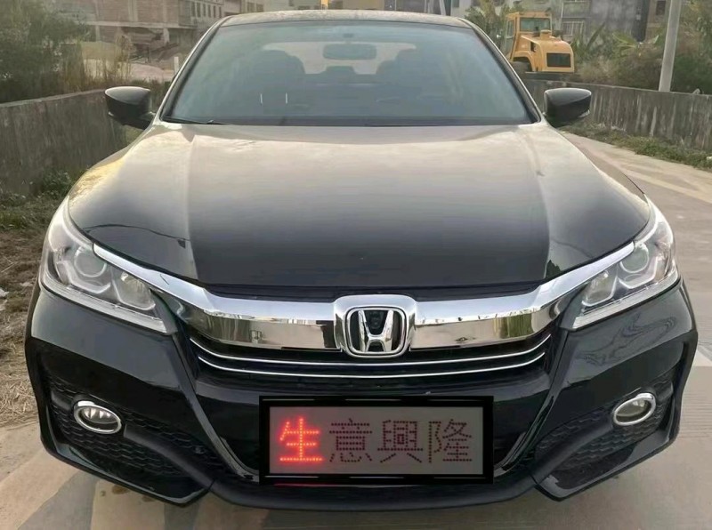 汕头17年本田雅阁1