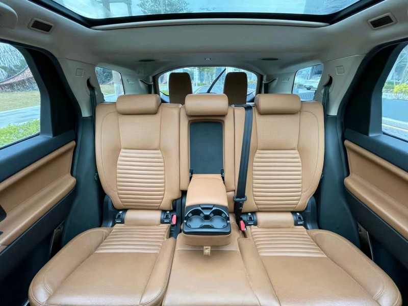 深圳18年路虎发现神行7