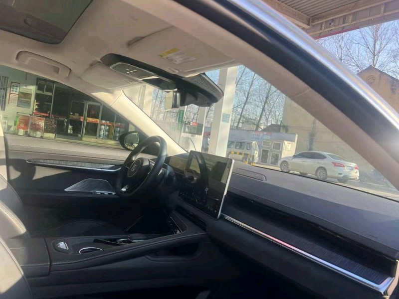 菏澤22年極氪汽車0014