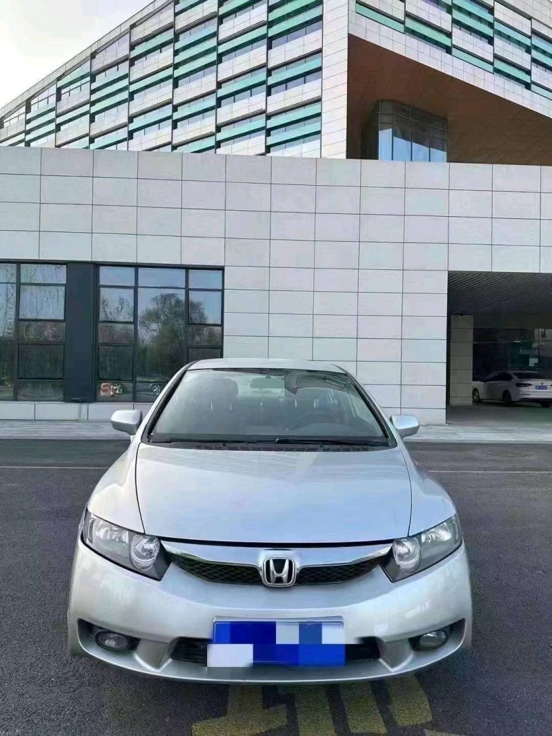 东营09年本田思域1
