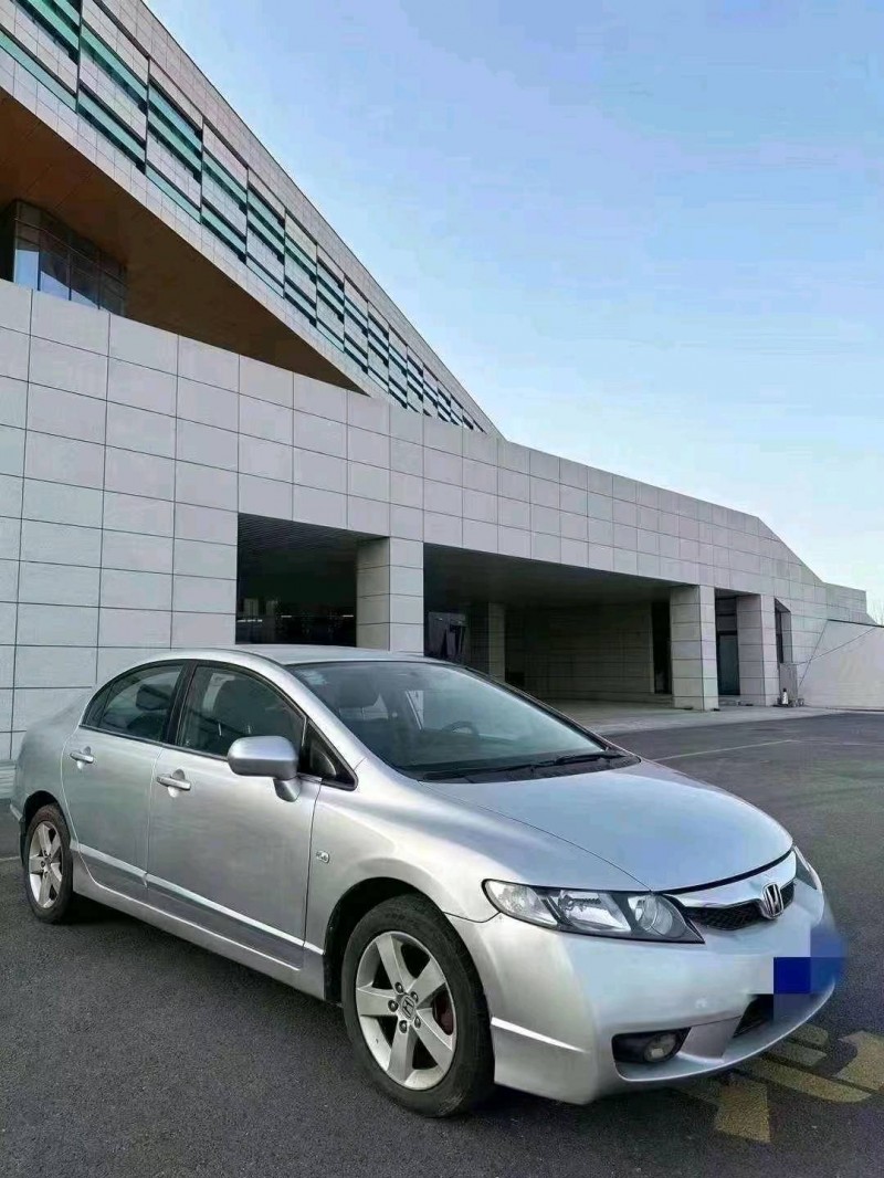 东营09年本田思域2