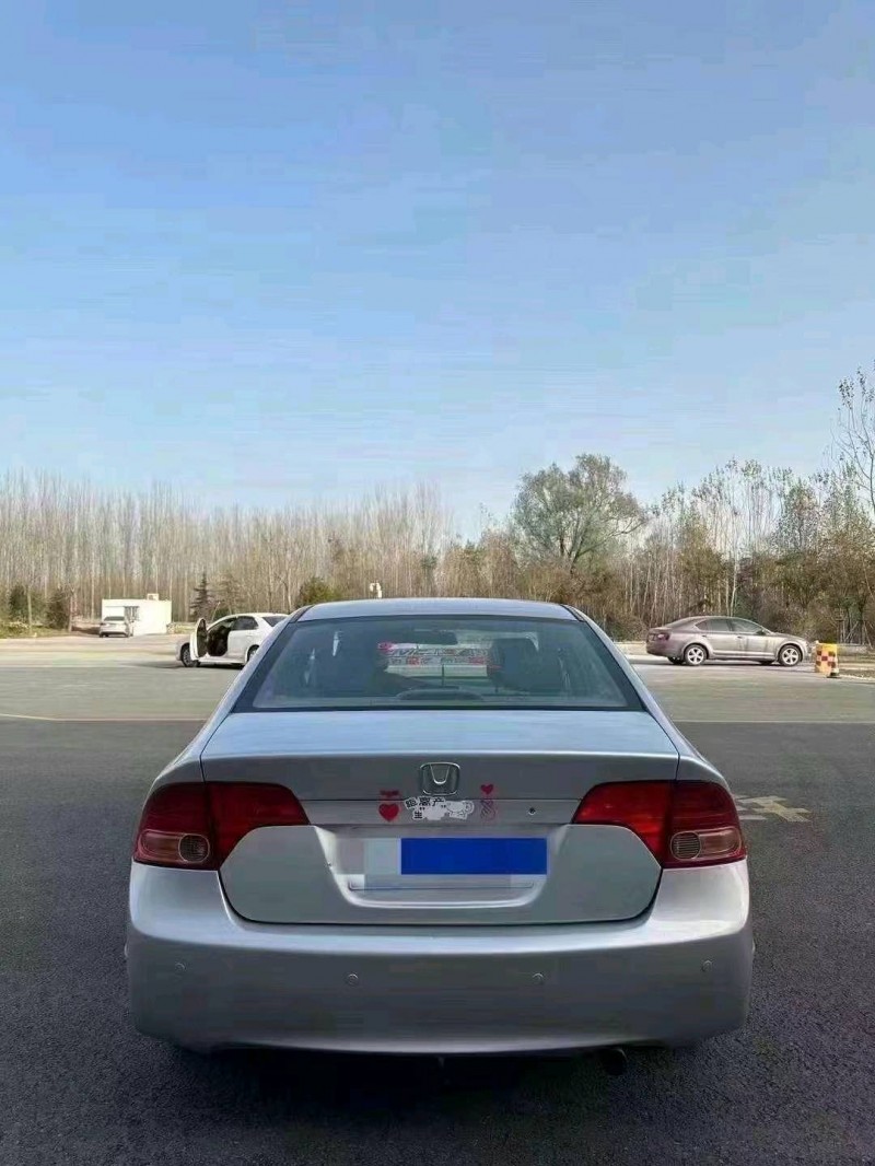 东营09年本田思域6