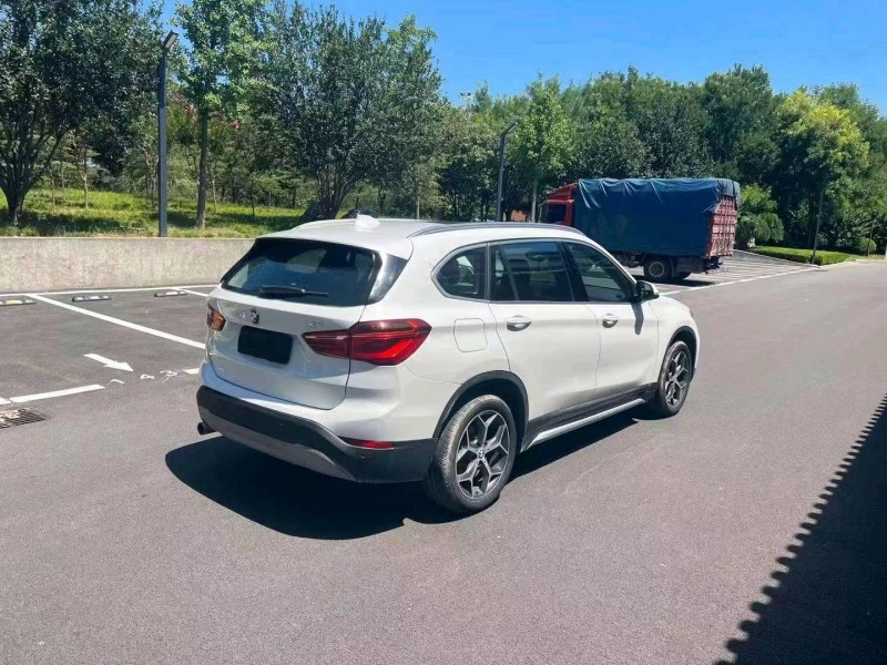 济宁18年宝马X18