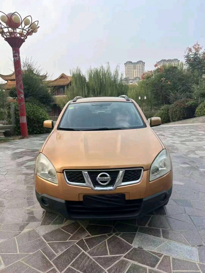 济宁13年日产逍客1