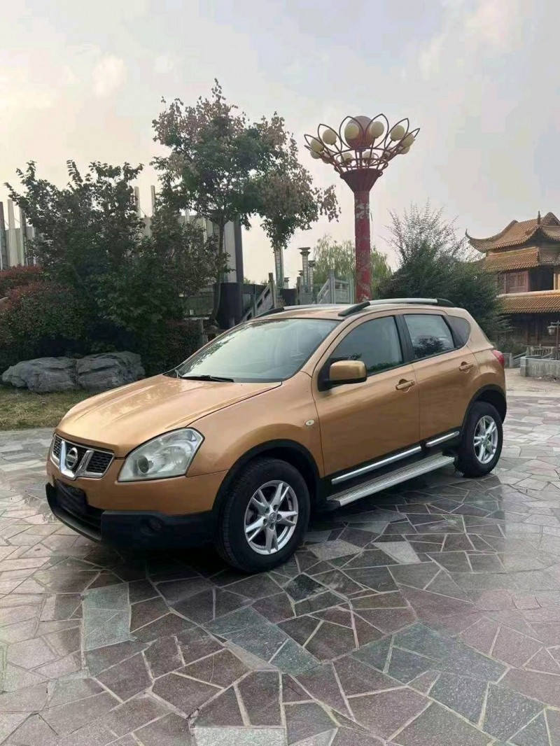 济宁13年日产逍客2