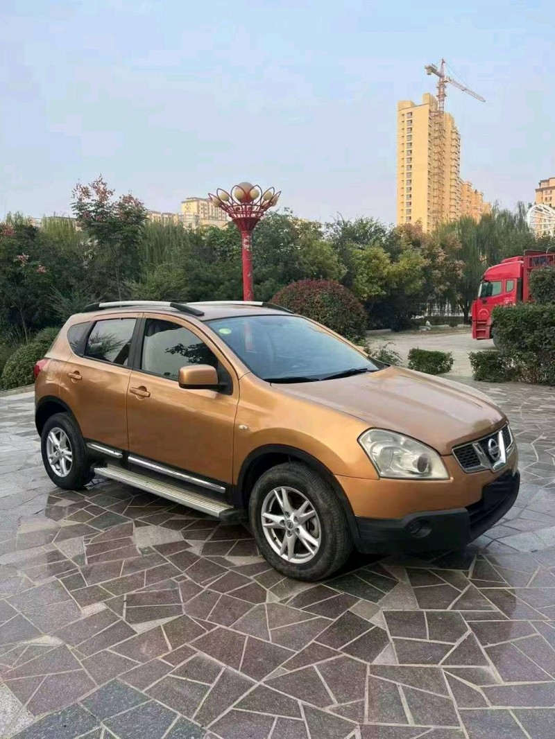 济宁13年日产逍客3