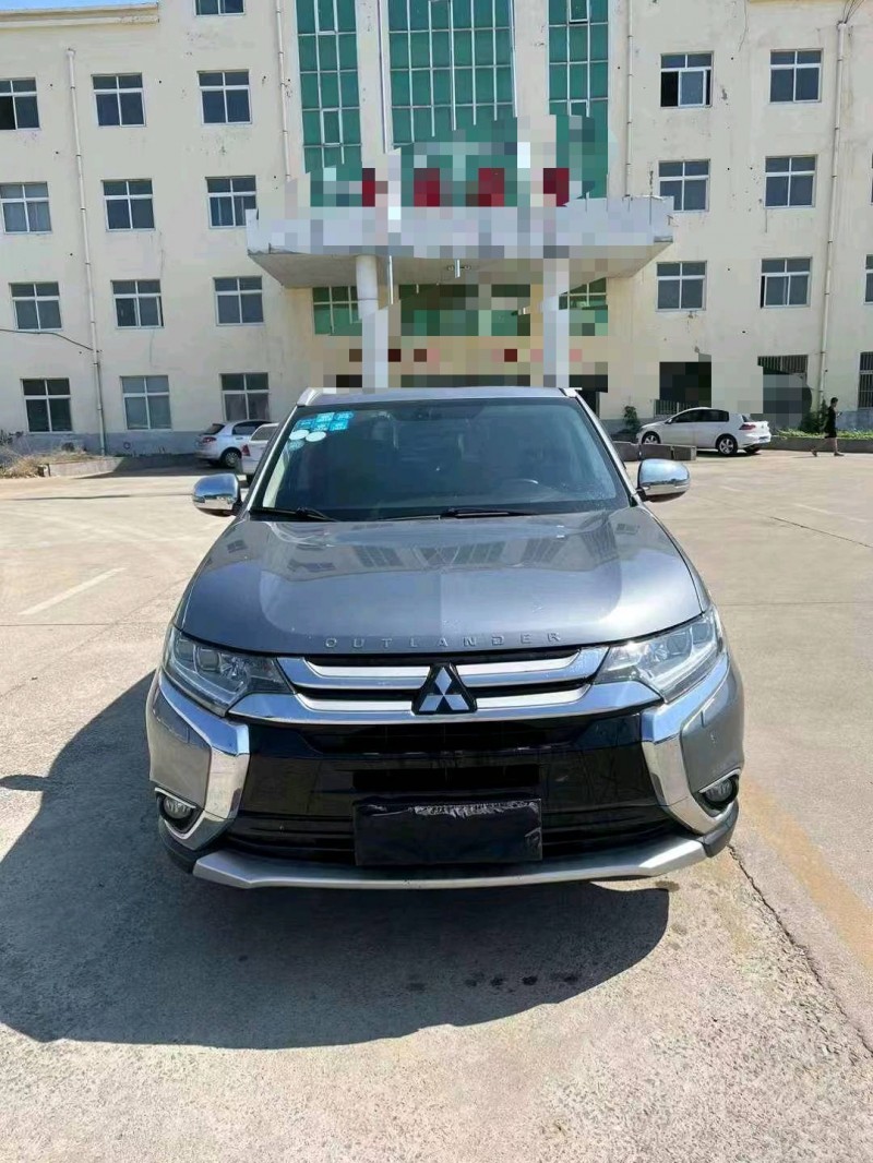 济宁16年三菱欧蓝德1