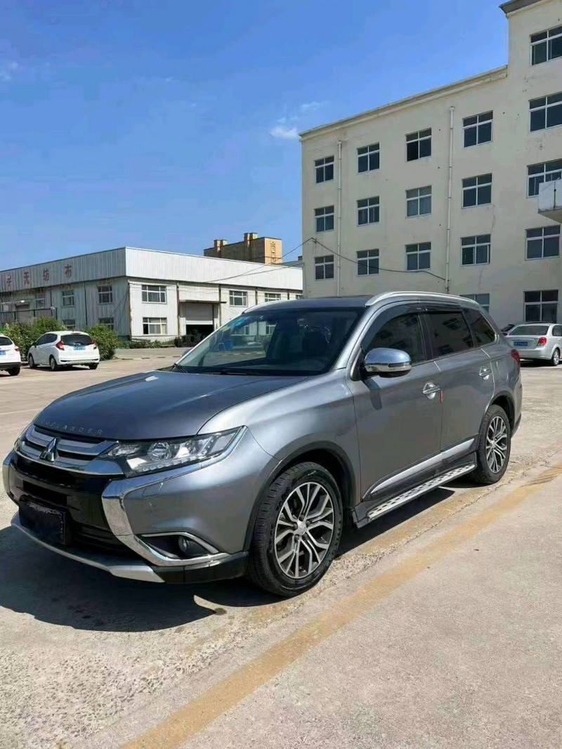 济宁16年三菱欧蓝德2