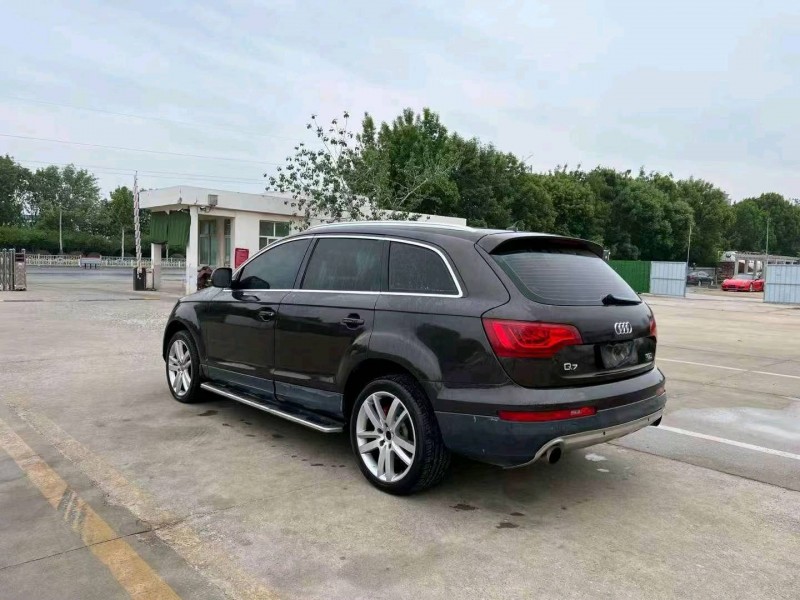 济宁13年奥迪Q78