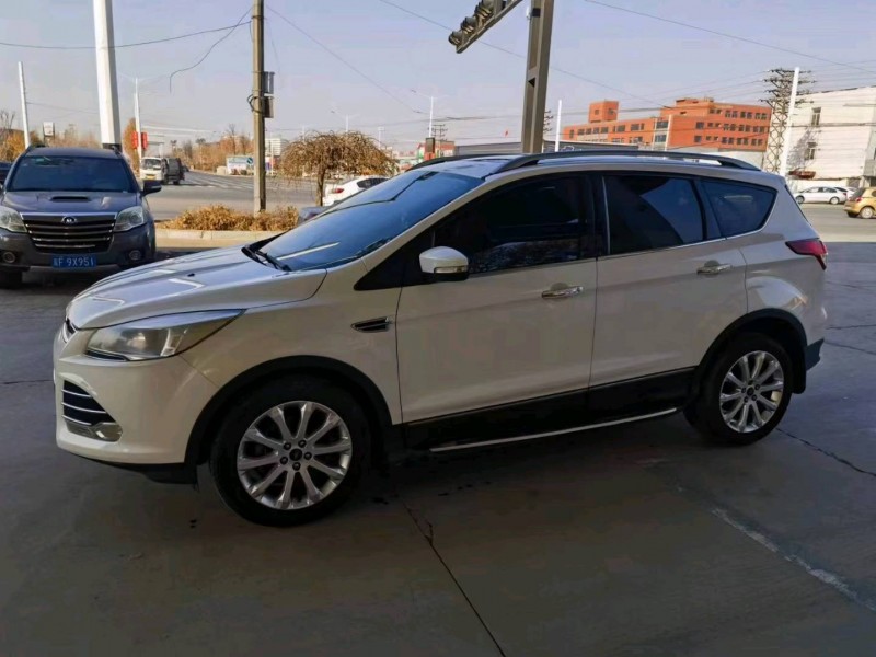 保定14年福特翼虎2