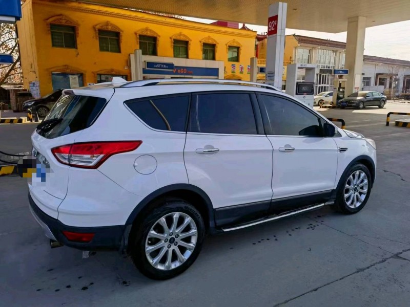 保定14年福特翼虎4