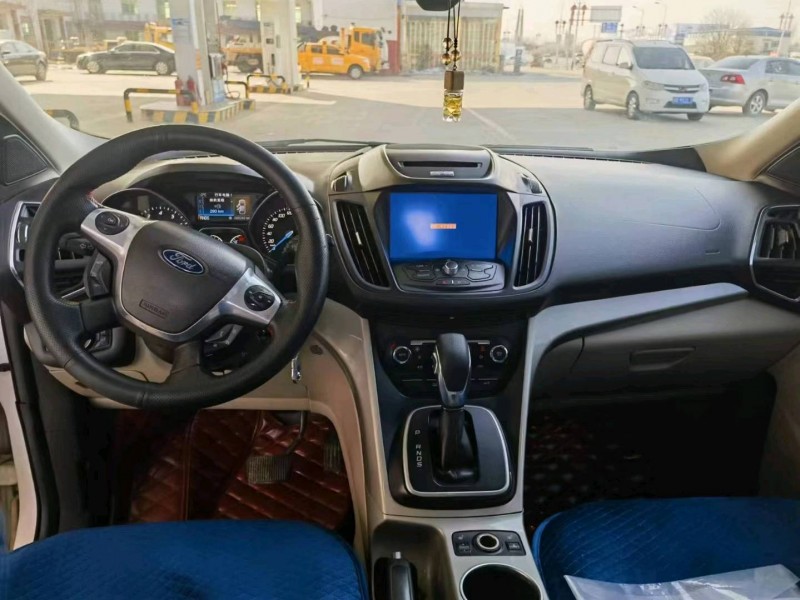 保定14年福特翼虎7