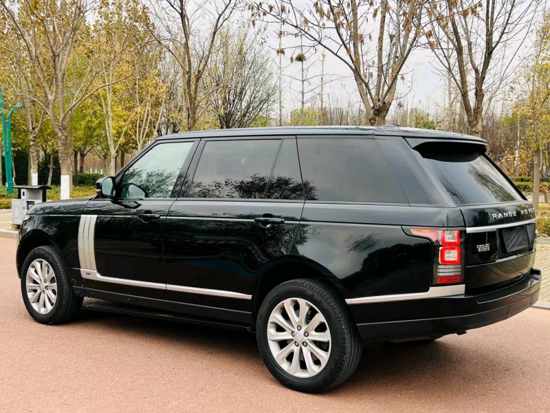 青岛16年路虎揽胜6