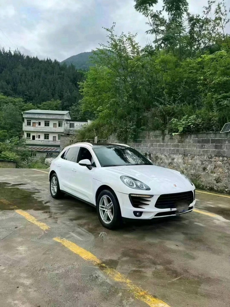重庆15年保时捷Macan3