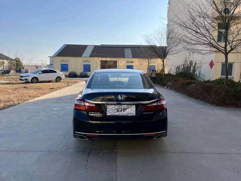 苏州17年本田雅阁4