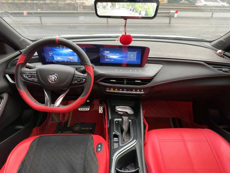 佛山22年别克威朗8