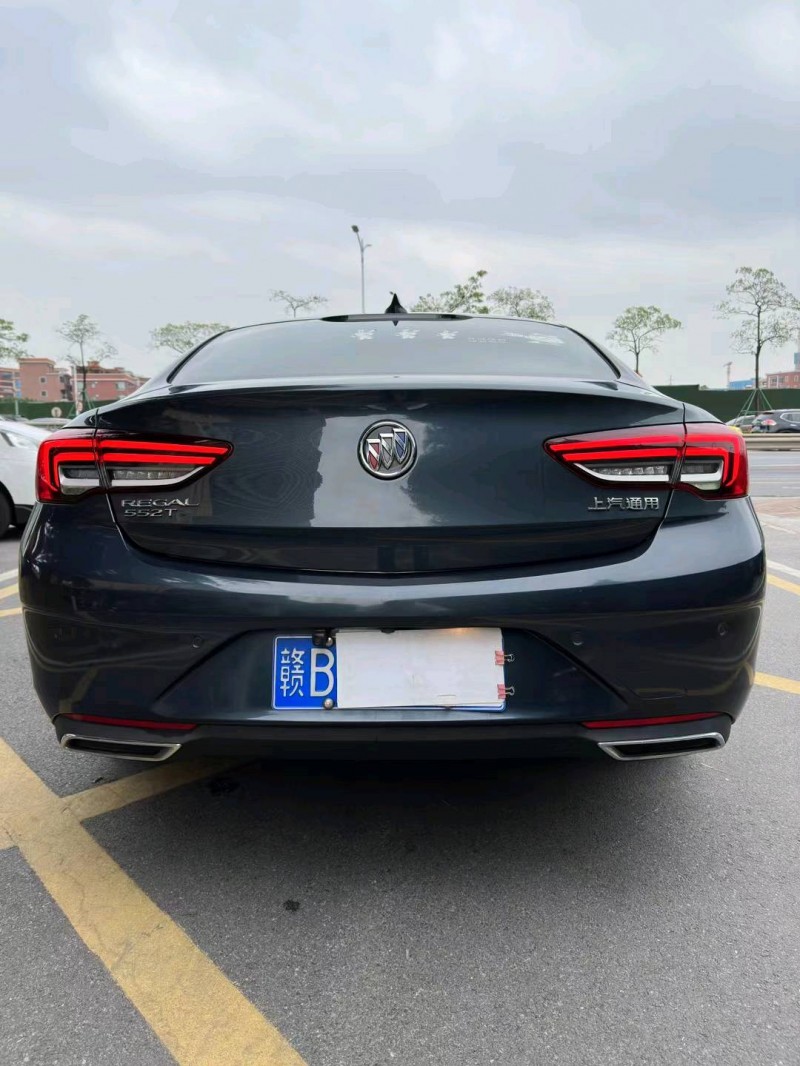 佛山22年别克君威8