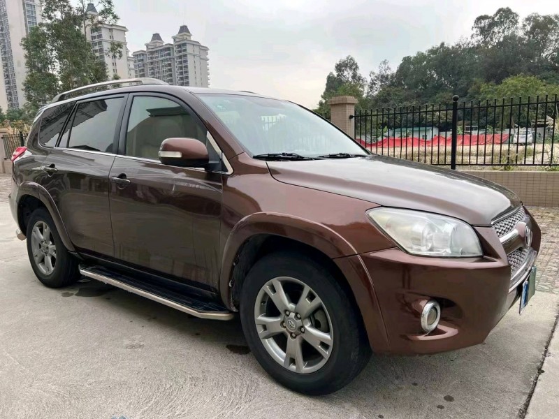 江门13年丰田RAV42