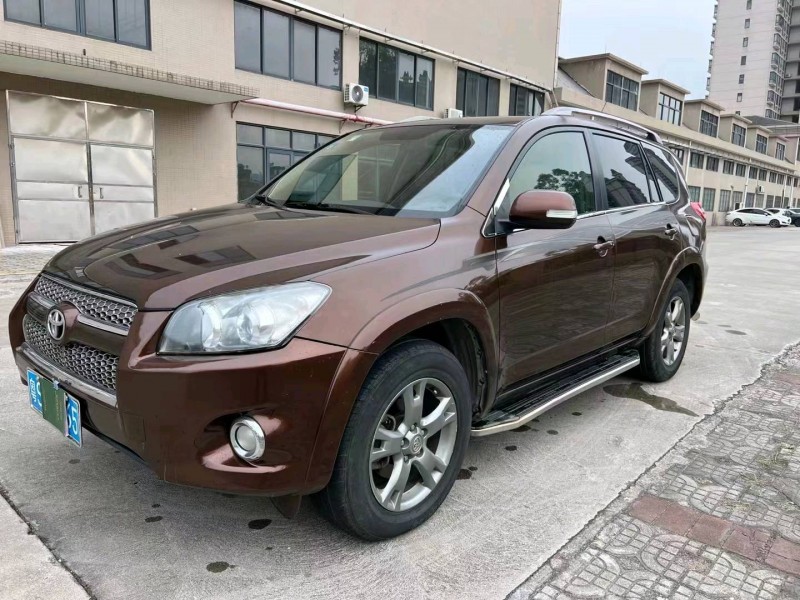 江门13年丰田RAV43