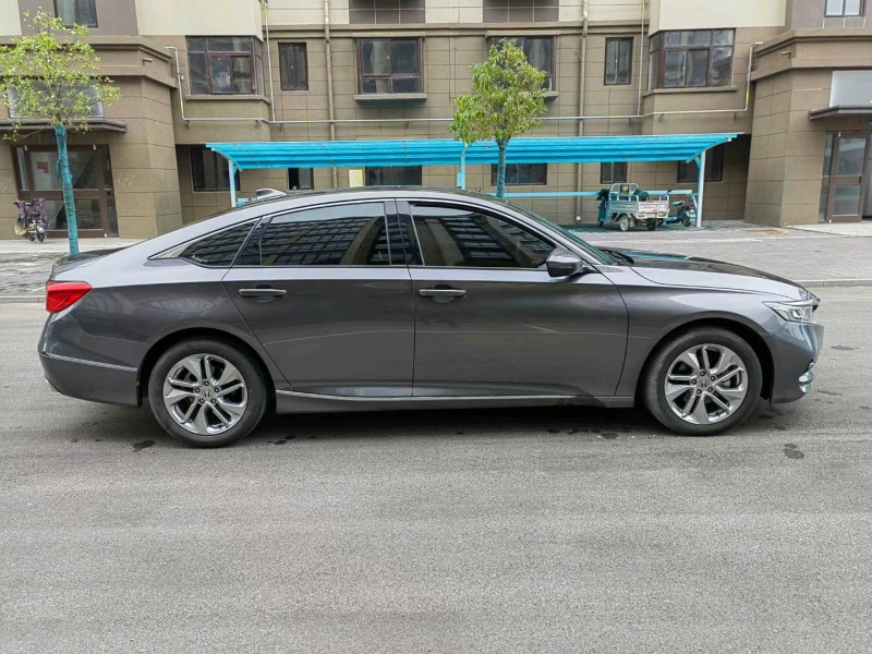 徐州21年本田雅阁8