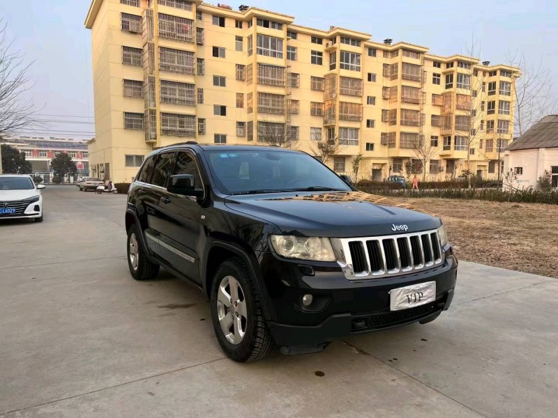 常州13年Jeep大切诺基3