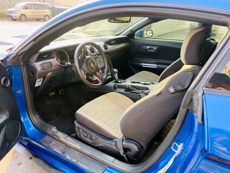 青岛17年福特野马3